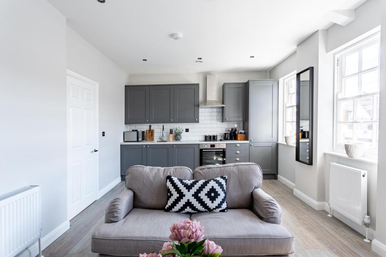 Apartment Shades Of Grey - 2 Bed *